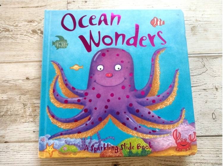 英語仕掛け絵本「Ocean Wonders」表紙